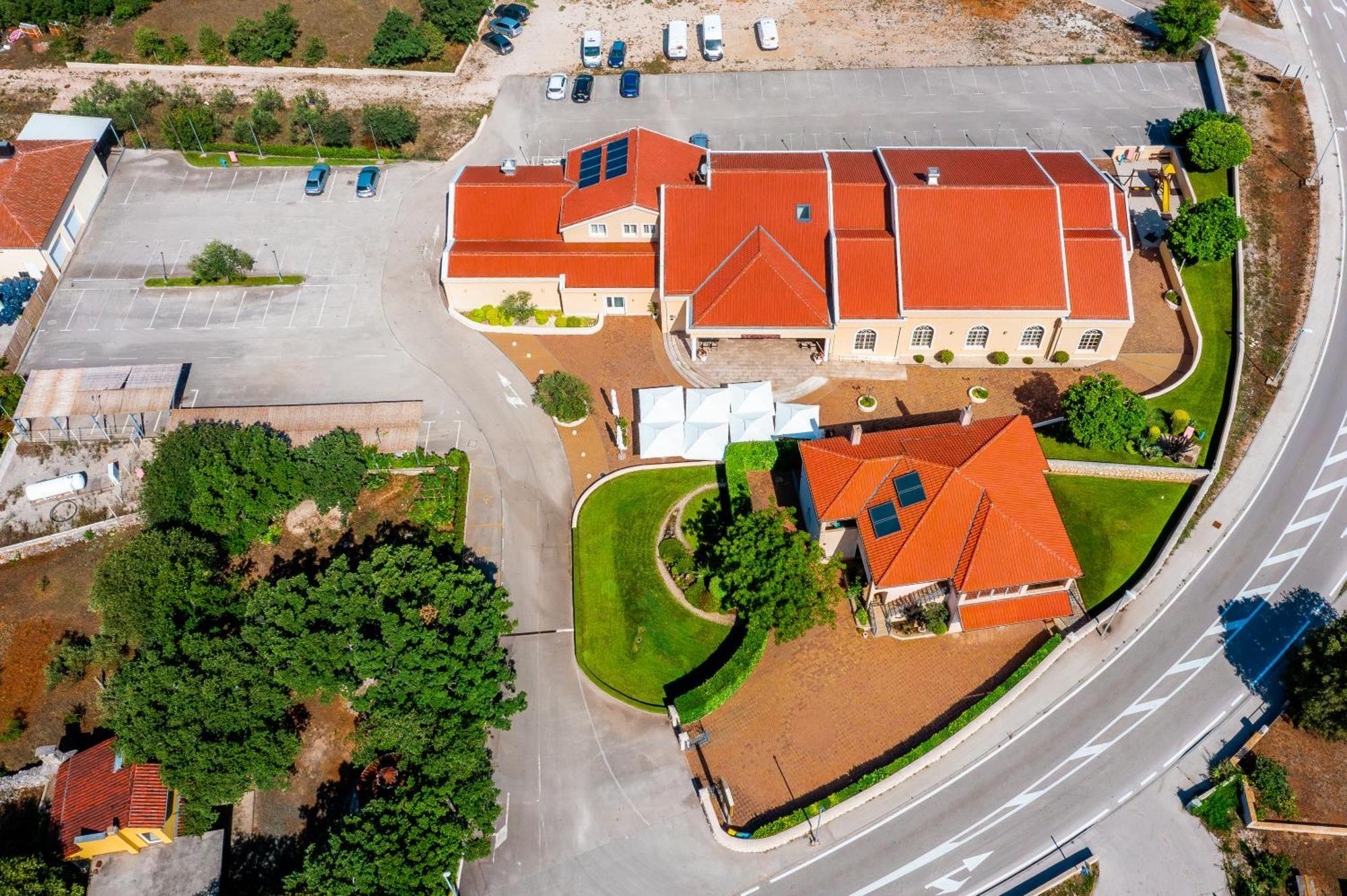 Guest Accommodation Atrium Gulin Lozovac Εξωτερικό φωτογραφία