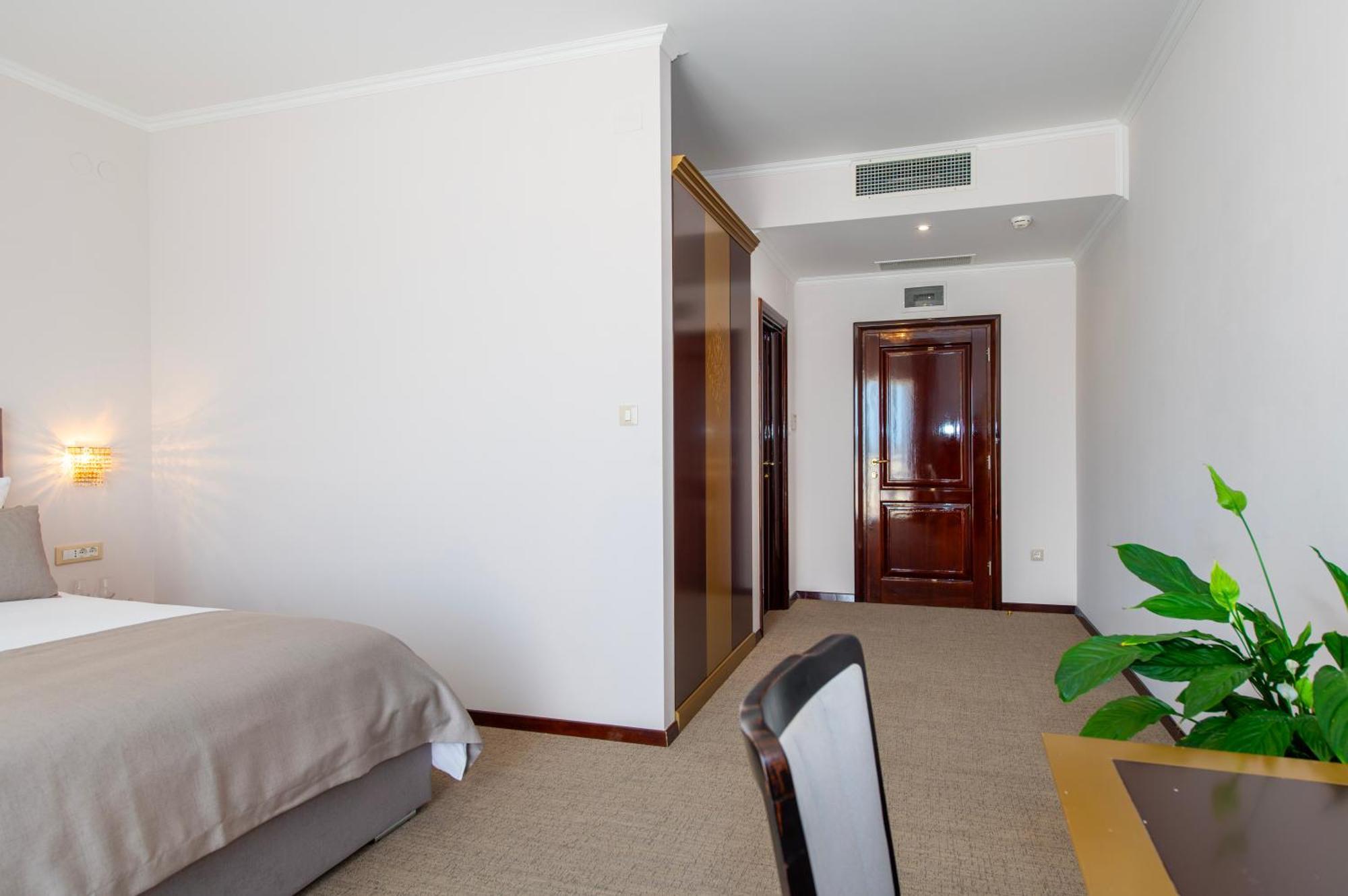 Guest Accommodation Atrium Gulin Lozovac Εξωτερικό φωτογραφία